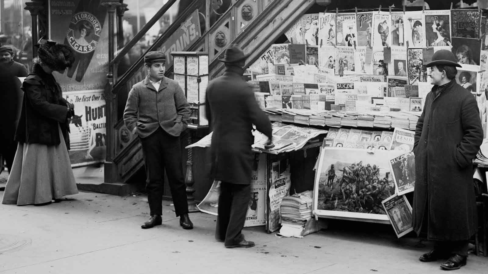 1903 newspaper stand